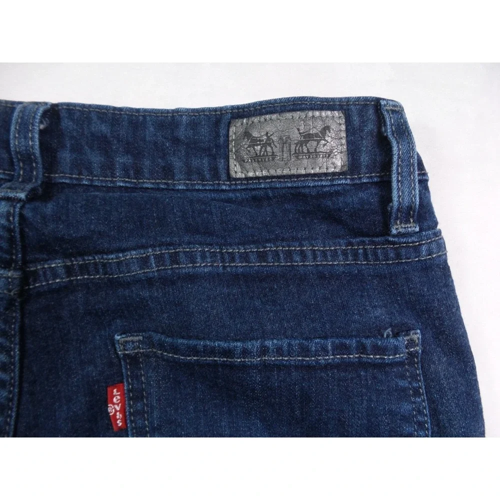Levis Jeans Womens Size 30 x 28 Blue Denim Mid Rise Skinny‎ Stretch Comfort Dark